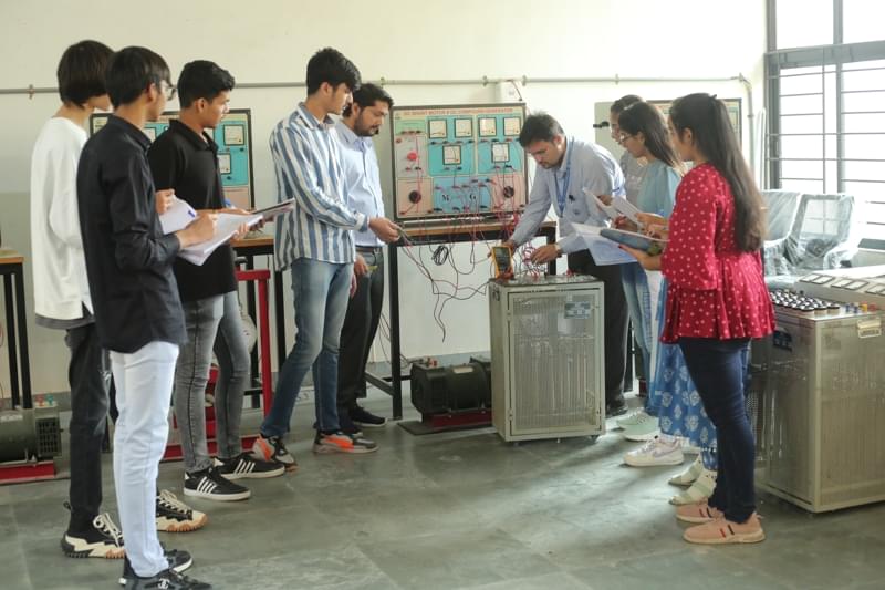 Dr. Subhash University Junagadh Infrastructure photo 28